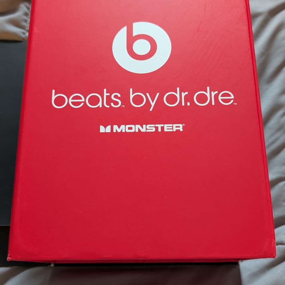 Beats by Dr. Dre Red Box